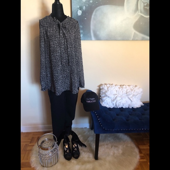 MAX STUDIO black/white printed blouse size medium - Picture 2 of 12